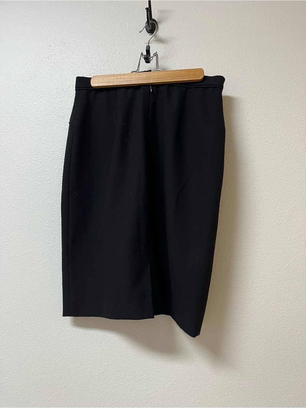 ANTONIO MELANI Black Pencil Skirt women’s size 6 - Picture 2 of 4